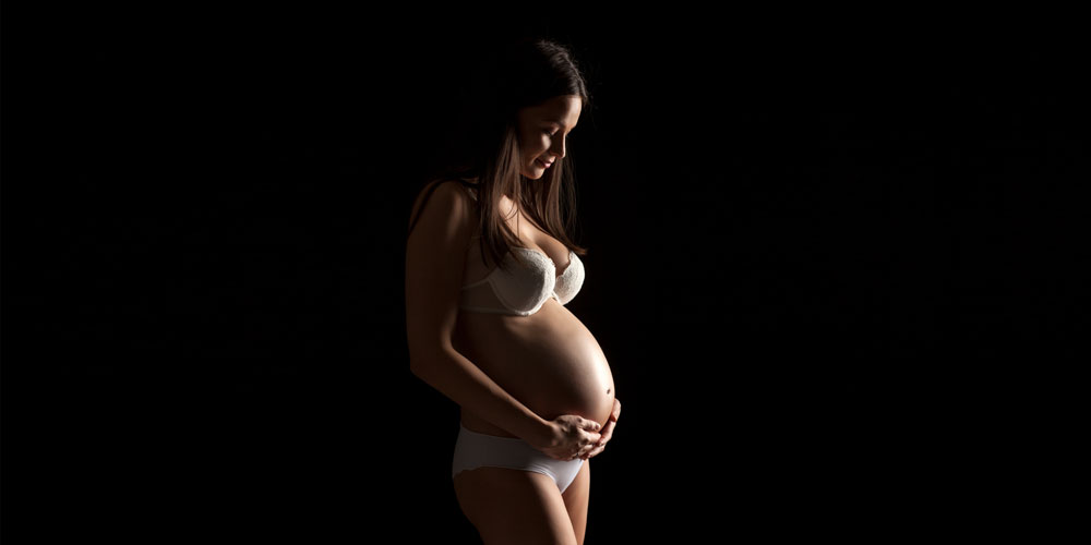 Highlight The Shapes To Highlight The Pregnancy's Beauty