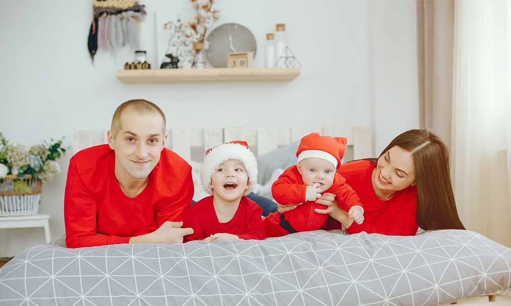 Christmas Picture Ideas at Home - Christmas Matching Clothes