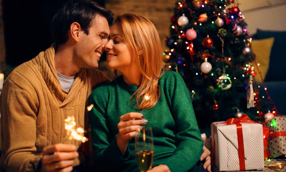 Couples Christmas Photo Ideas - Couple Images