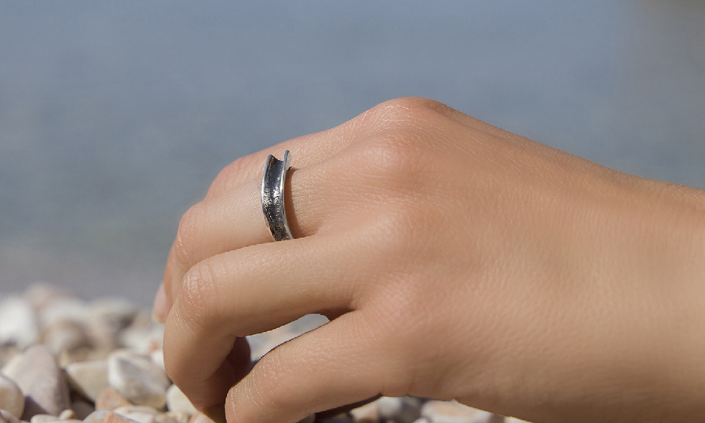 Horn wedding ring